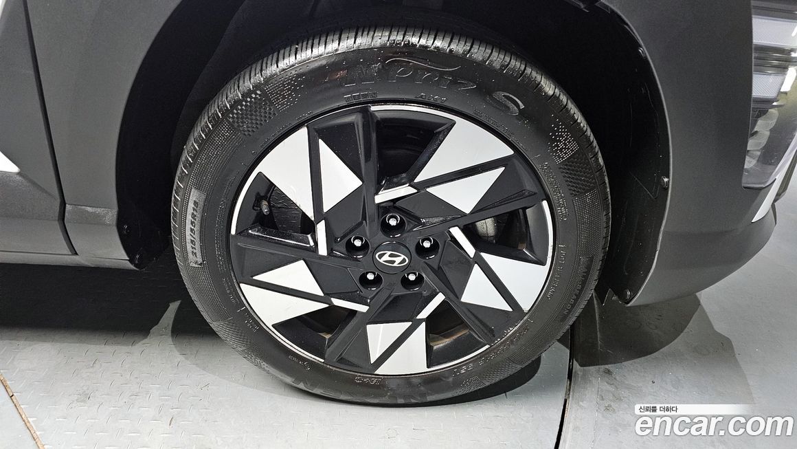 Hyundai Kona 2025