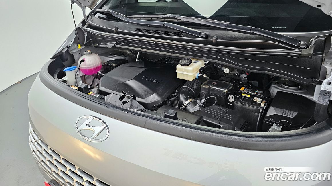 Hyundai Staria 2023