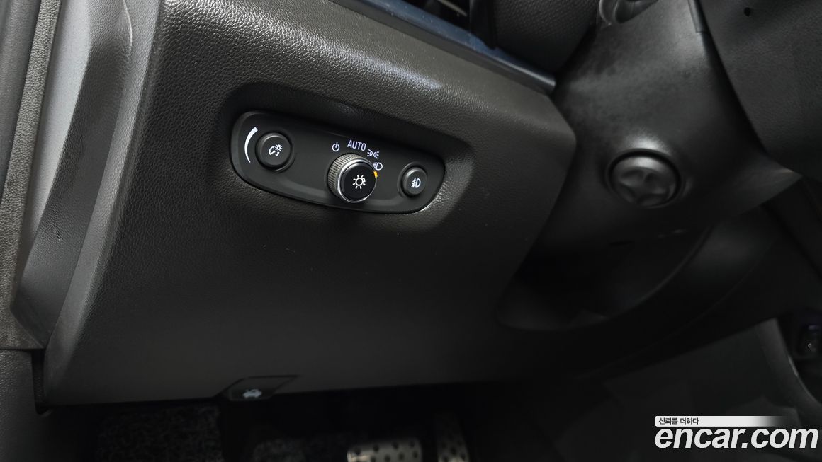 ChevroletGMDaewoo Traverse 2021