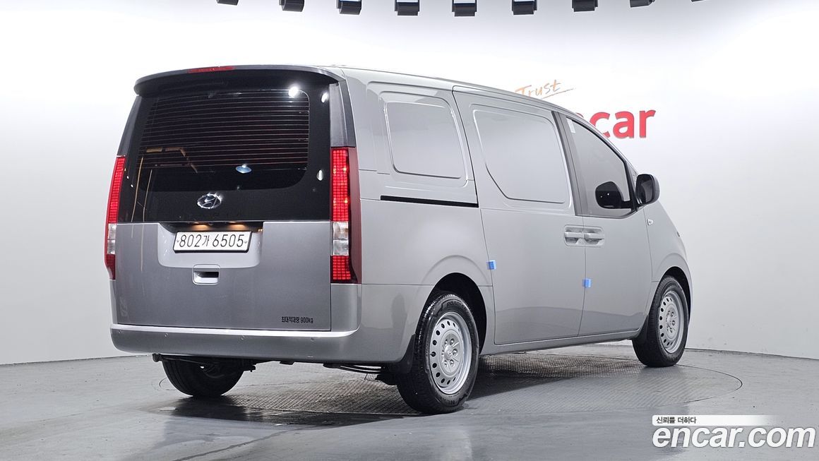 Hyundai Staria 2023