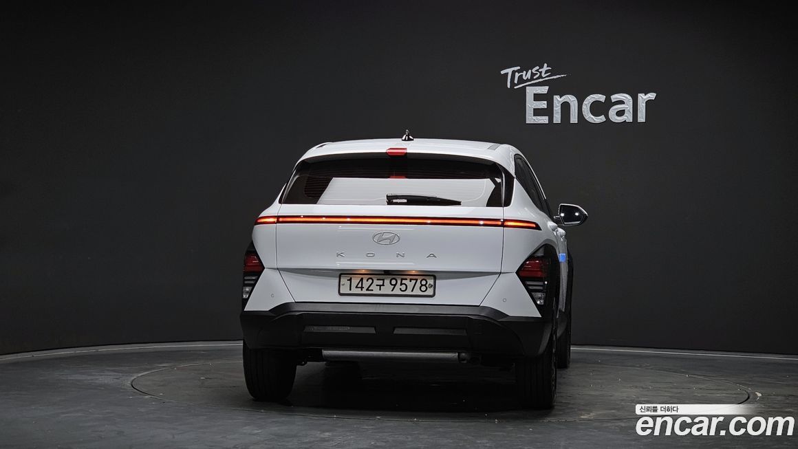 Hyundai Kona 2025