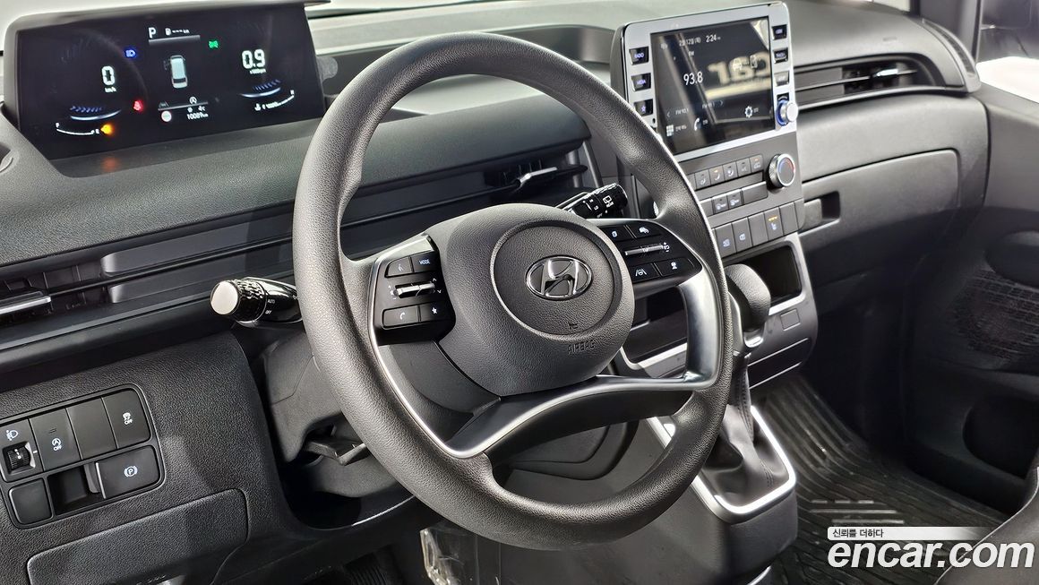 Hyundai Staria 2023