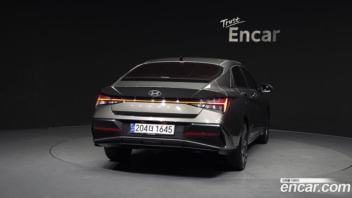 Hyundai AVANTE 2025