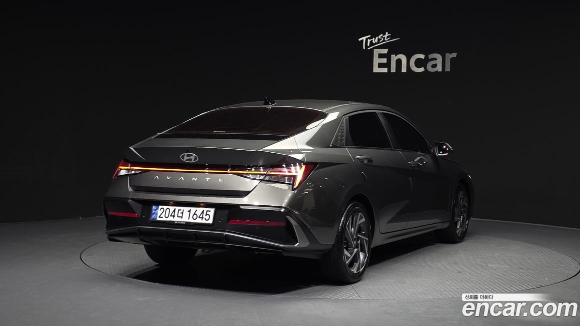 Hyundai AVANTE 2025