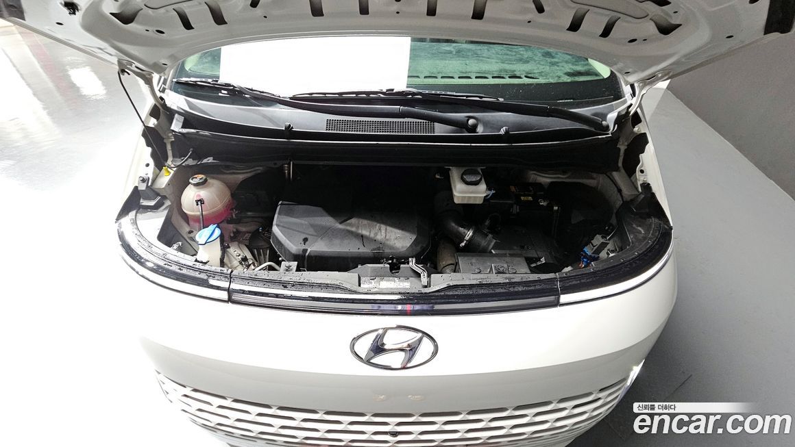 Hyundai Staria 2023
