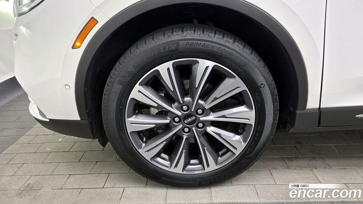 Lincoln Corsair 2021