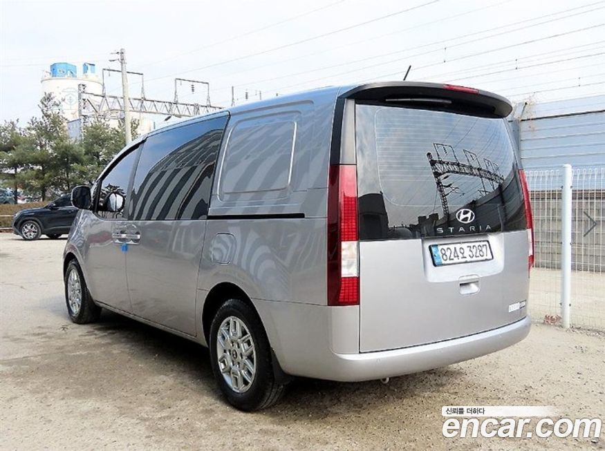 Hyundai Staria 2025