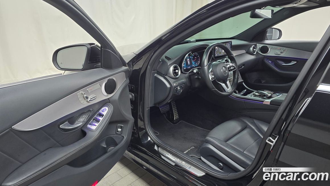 Mercedes-Benz C-Class 2021