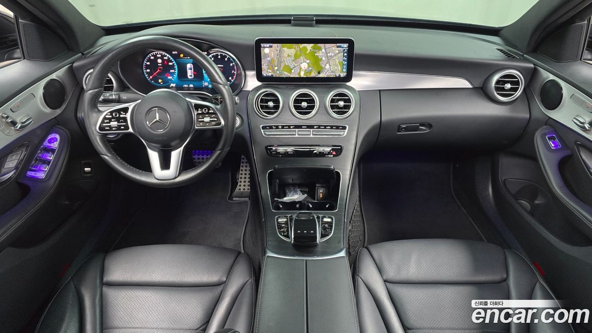 Mercedes-Benz C-Class 2021