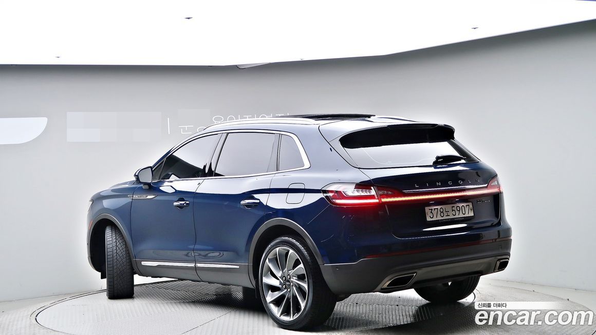 Lincoln Nautilus 2020