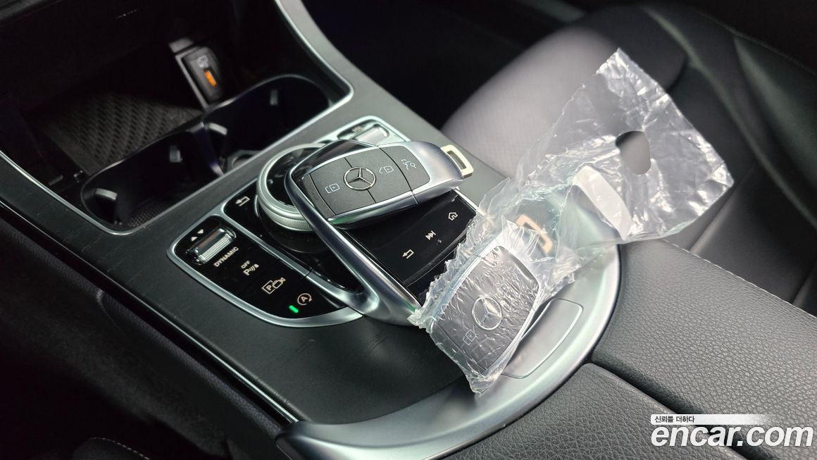 Mercedes-Benz C-Class 2021