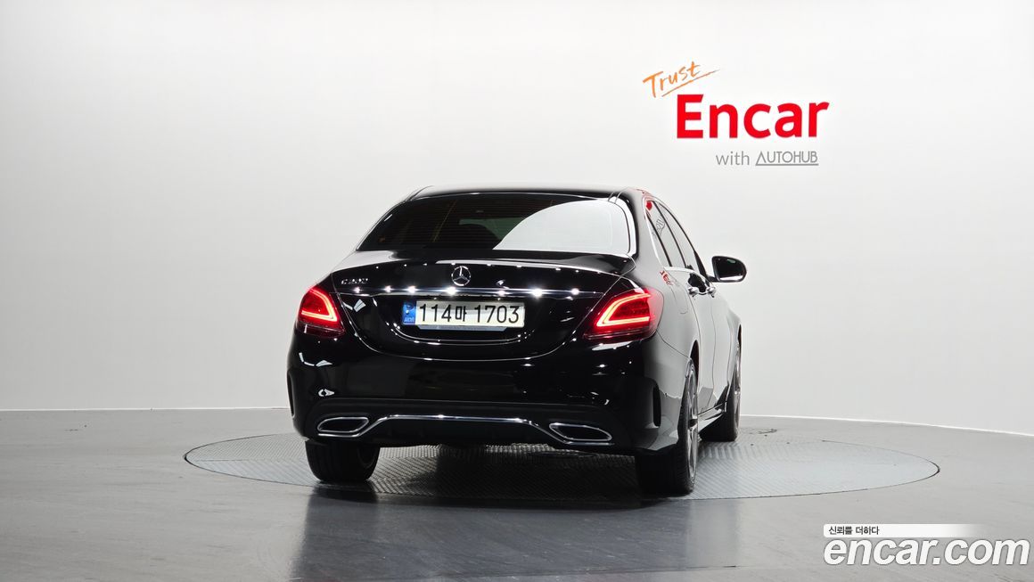 Mercedes-Benz C-Class 2021