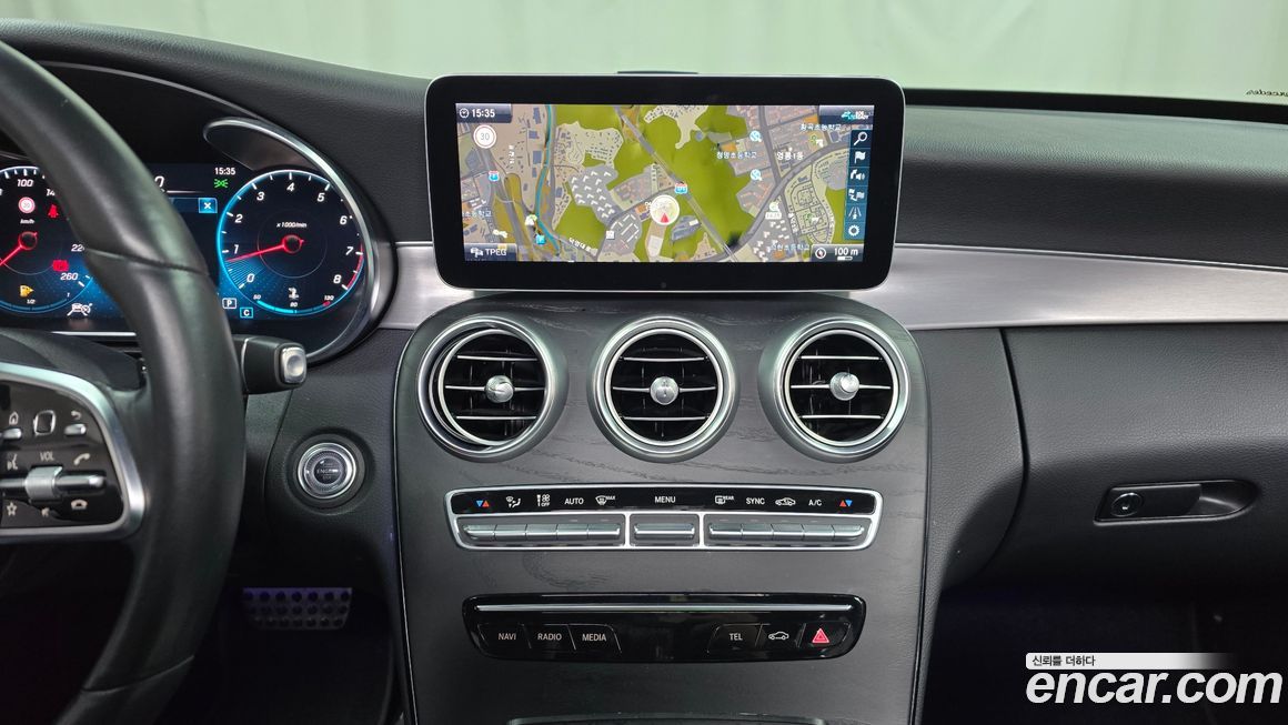 Mercedes-Benz C-Class 2021