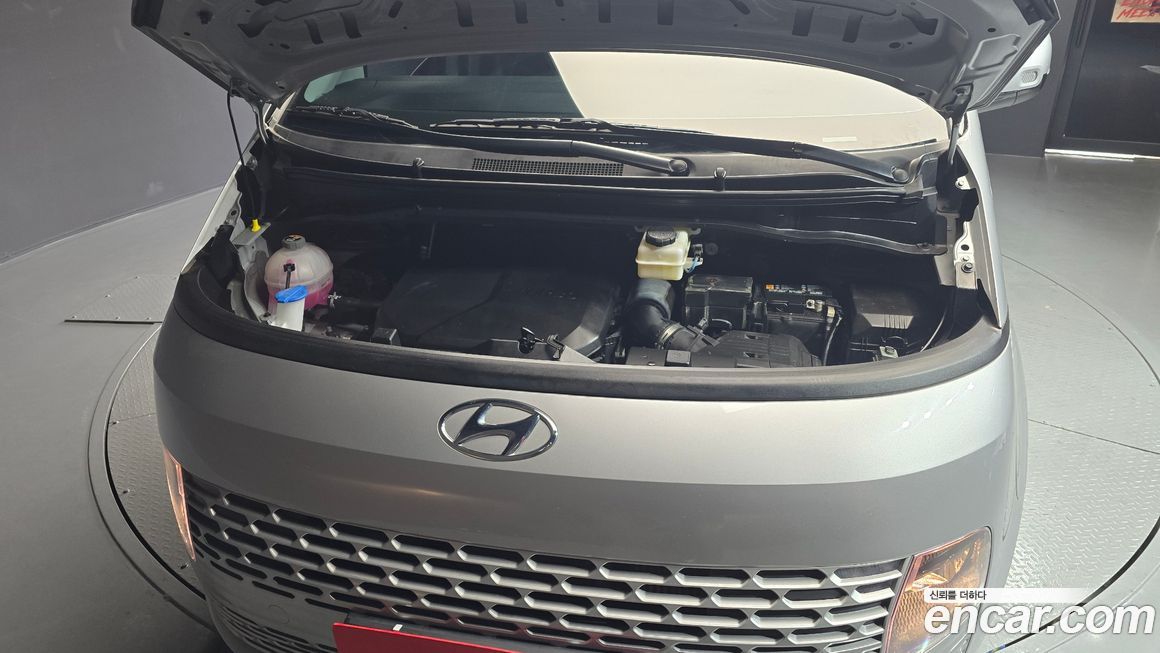 Hyundai Staria 2023