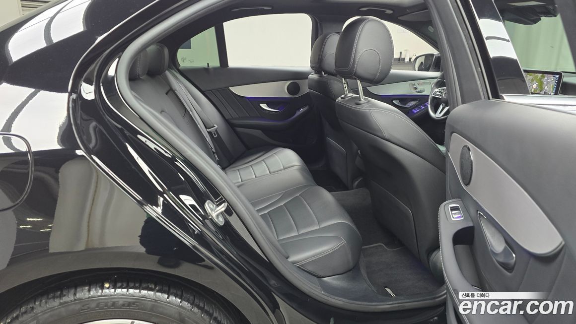 Mercedes-Benz C-Class 2021