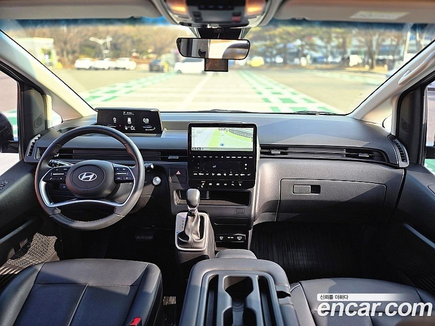 Hyundai Staria 2025