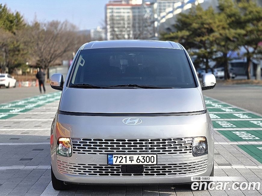 Hyundai Staria 2025