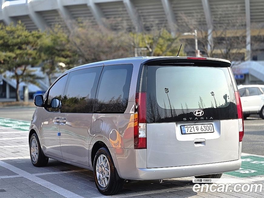 Hyundai Staria 2025