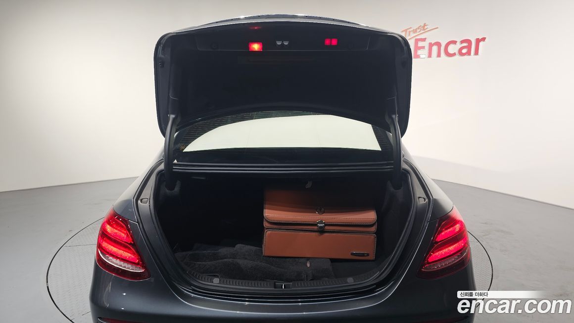Mercedes-Benz E-Class 2019