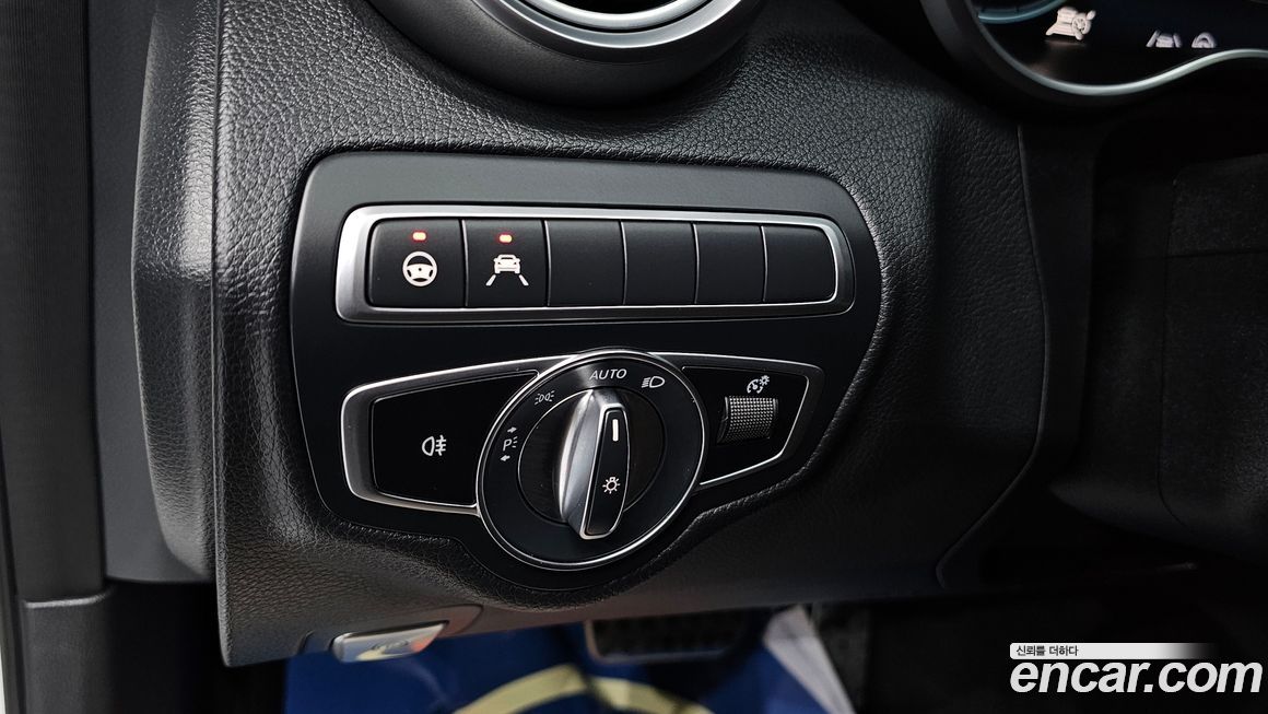 Mercedes-Benz C-Class 2021