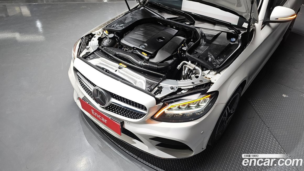 Mercedes-Benz C-Class 2021