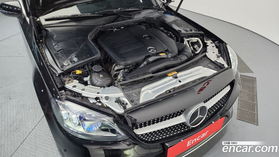 Mercedes-Benz C-Class 2021