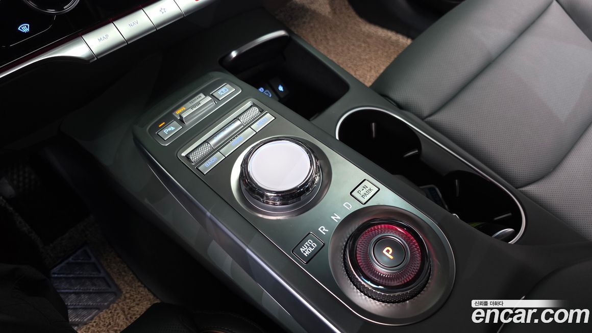 Genesis GV70 2024