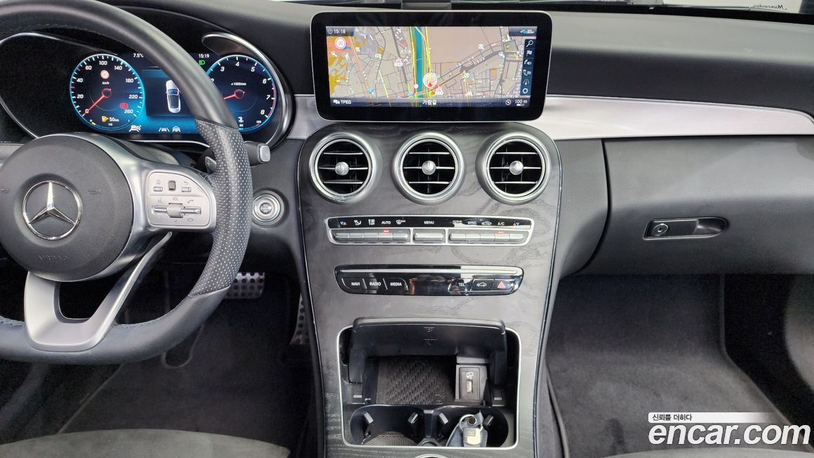 Mercedes-Benz C-Class 2021