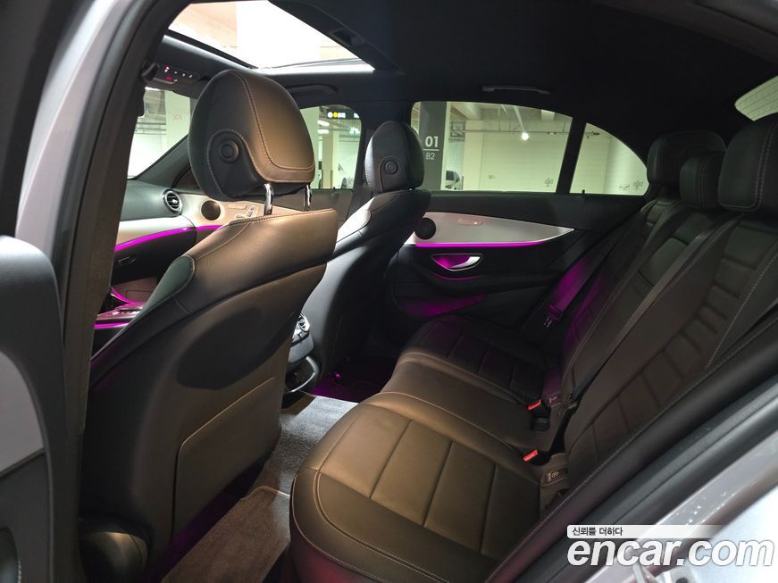 Mercedes-Benz E-Class 2021