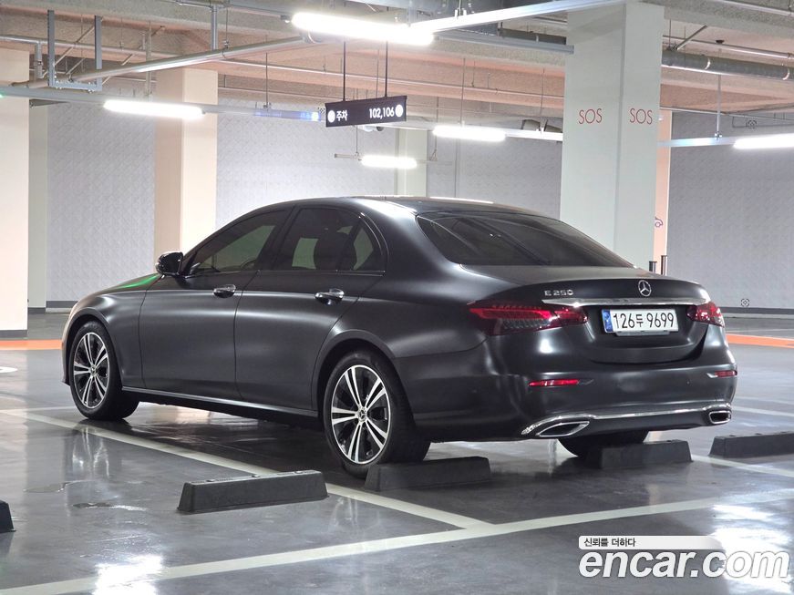Mercedes-Benz E-Class 2021