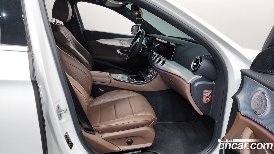 Mercedes-Benz E-Class 2021