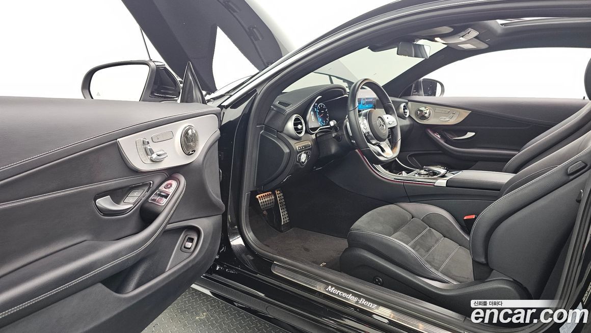 Mercedes-Benz C-Class 2023