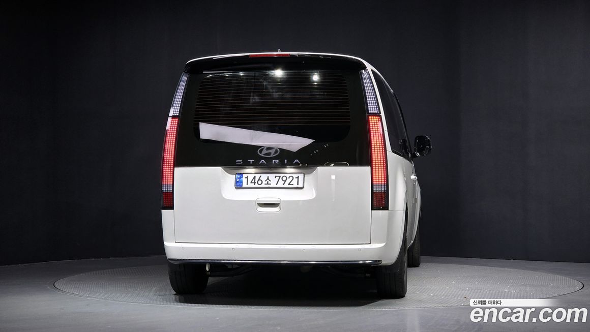 Hyundai Staria 2025