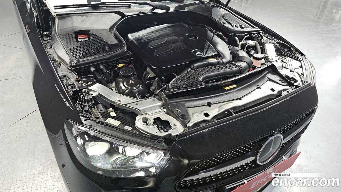 Mercedes-Benz E-Class 2022