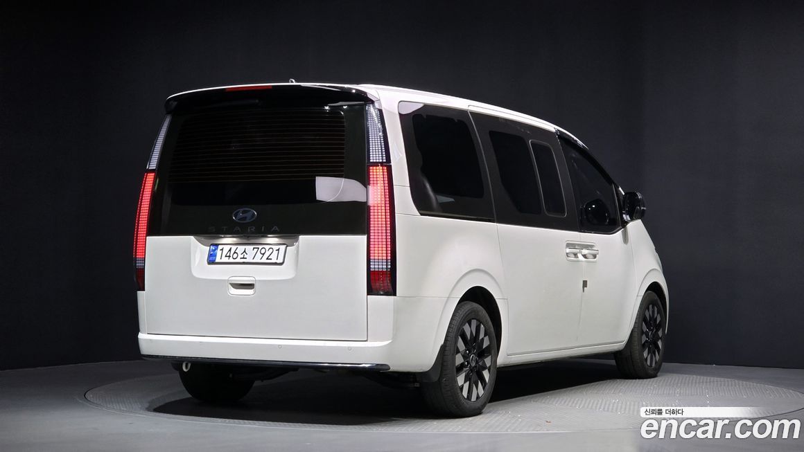 Hyundai Staria 2025