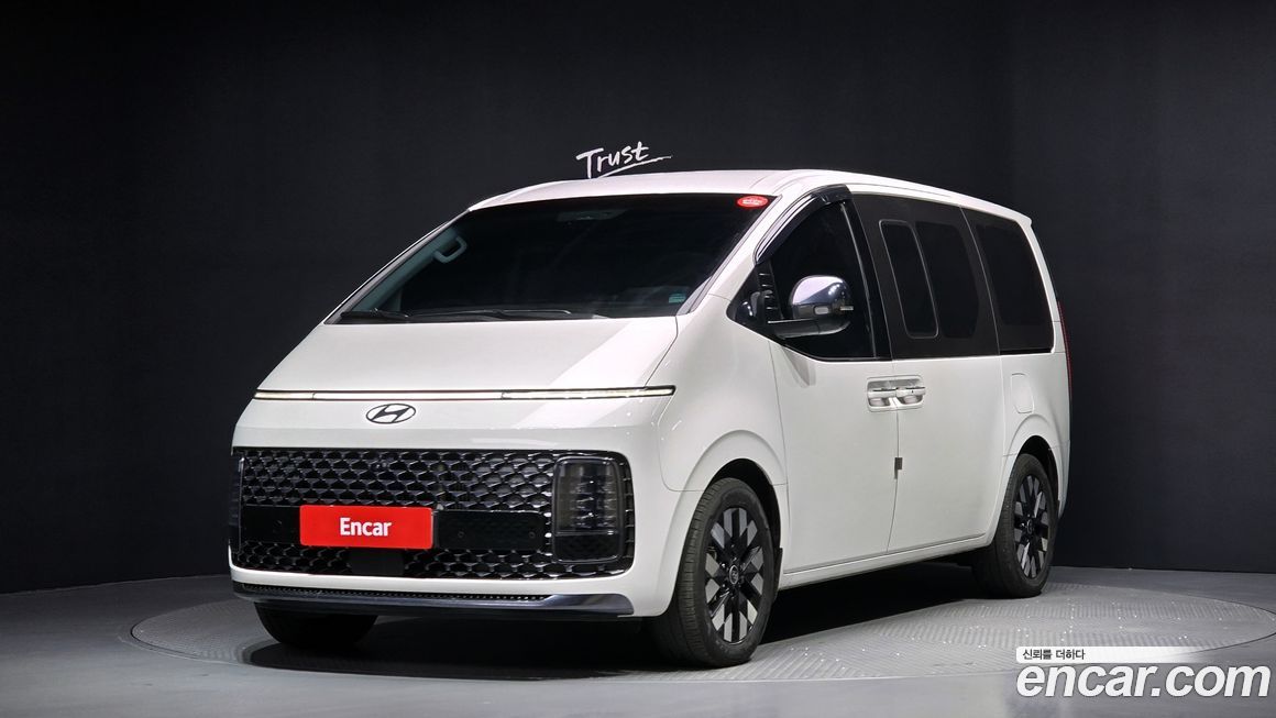 Hyundai Staria 2025