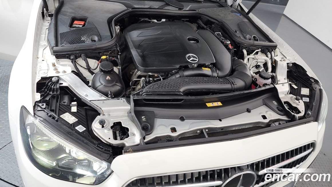 Mercedes-Benz E-Class 2021