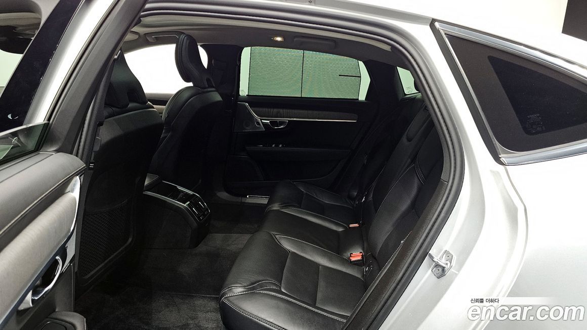 Volvo S90 2022