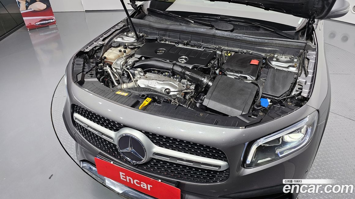 Mercedes-Benz GLB-Class 2021