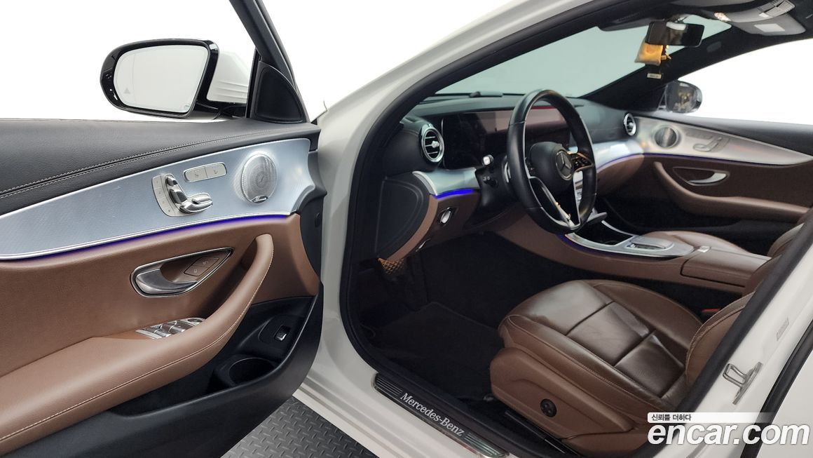 Mercedes-Benz E-Class 2021