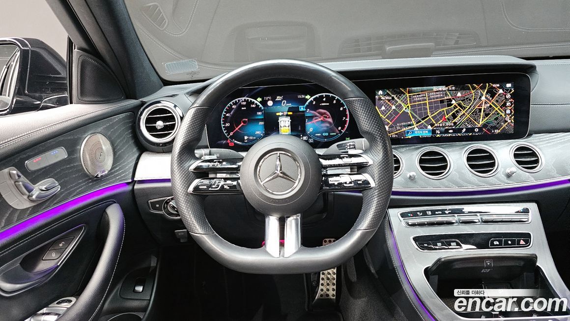 Mercedes-Benz E-Class 2022