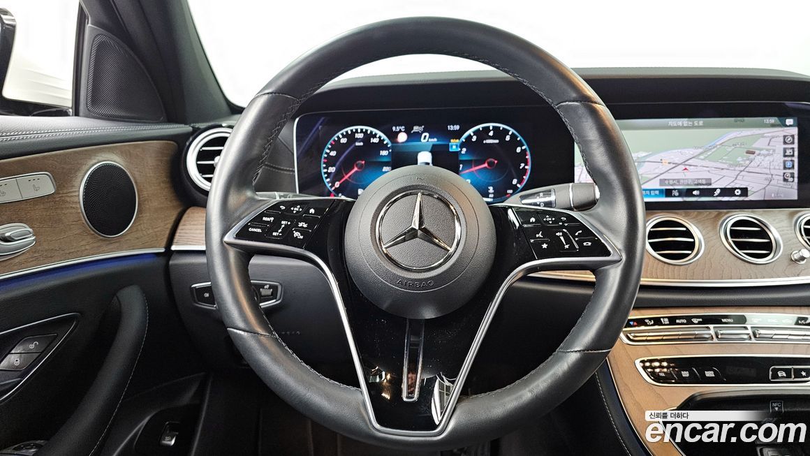 Mercedes-Benz E-Class 2023