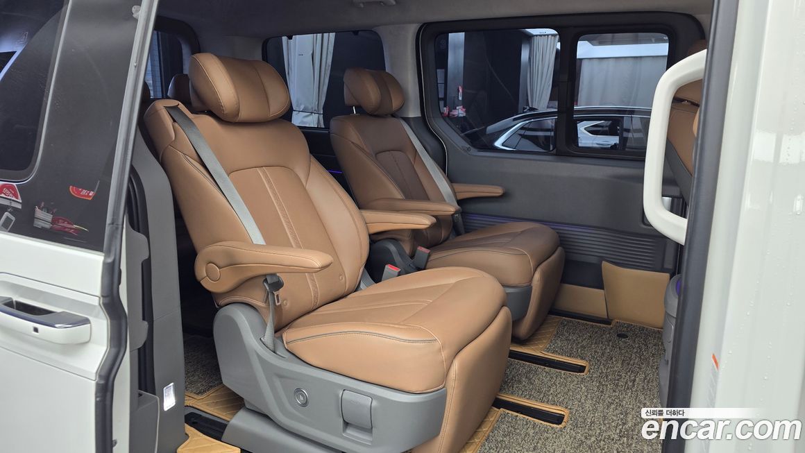 Hyundai Staria 2025