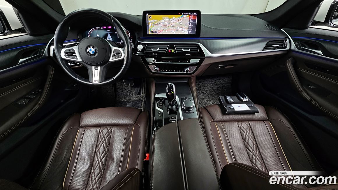 BMW 5-Series 2023