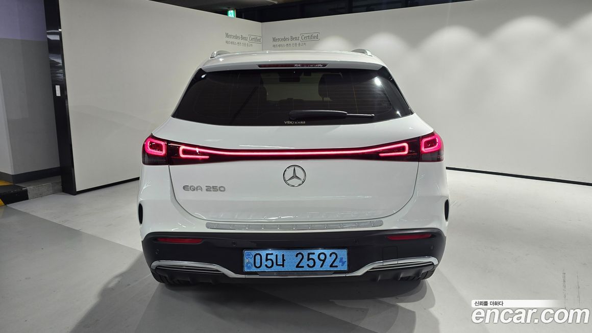 Mercedes-Benz EQA 2023