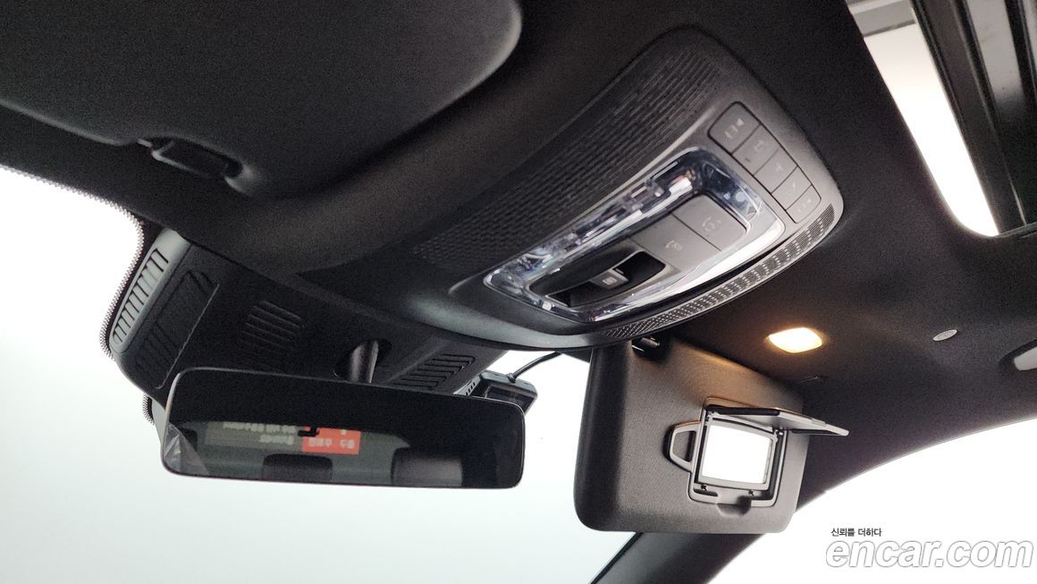 Mercedes-Benz GLB-Class 2024