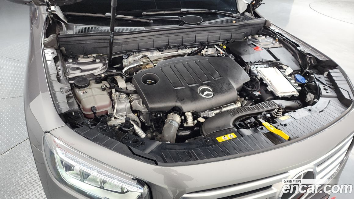 Mercedes-Benz GLB-Class 2024