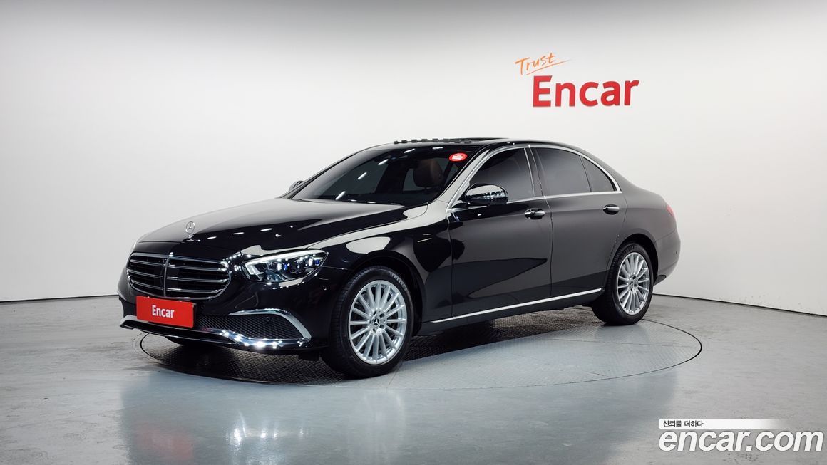 Mercedes-Benz E-Class 2022