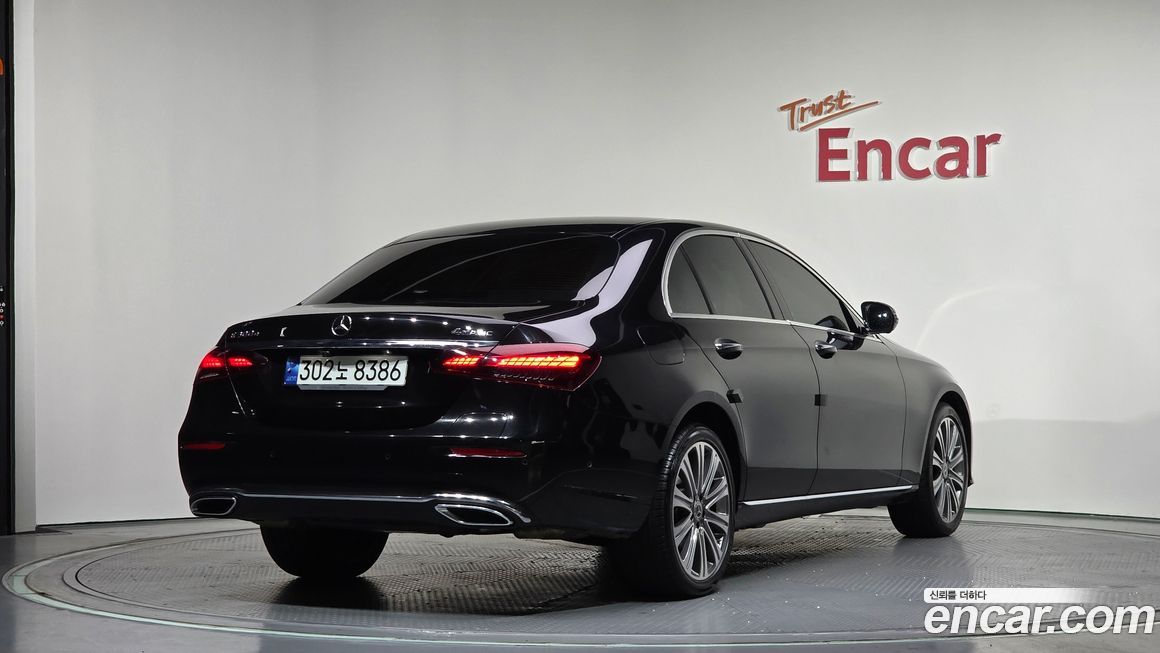 Mercedes-Benz E-Class 2023