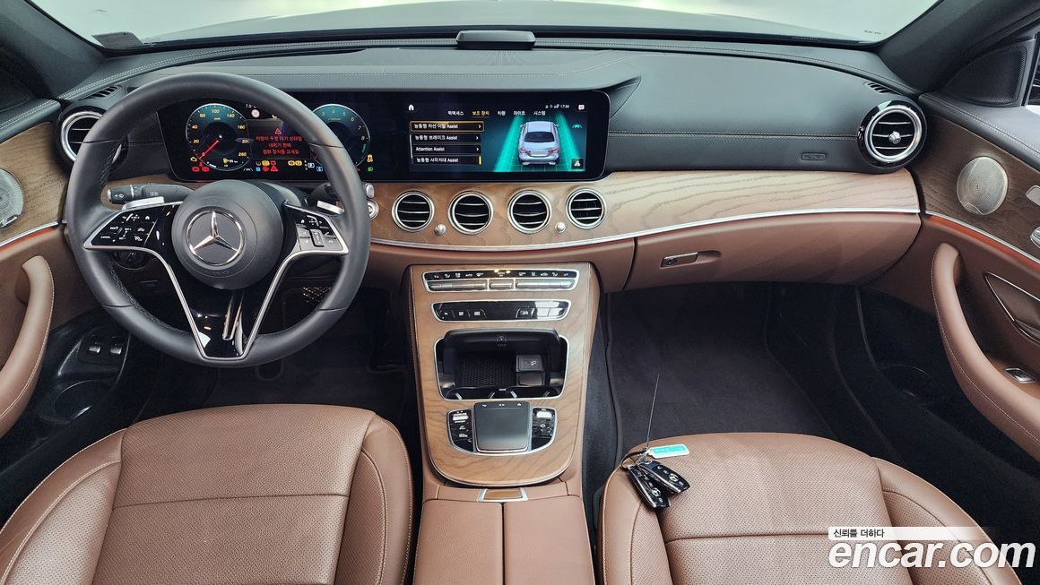 Mercedes-Benz E-Class 2021